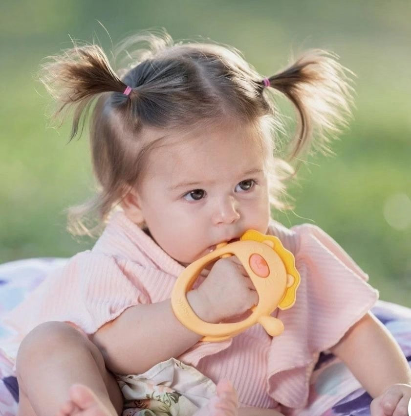 Mordedor Guante de Silicona - 3 Meses a Más - Nuby