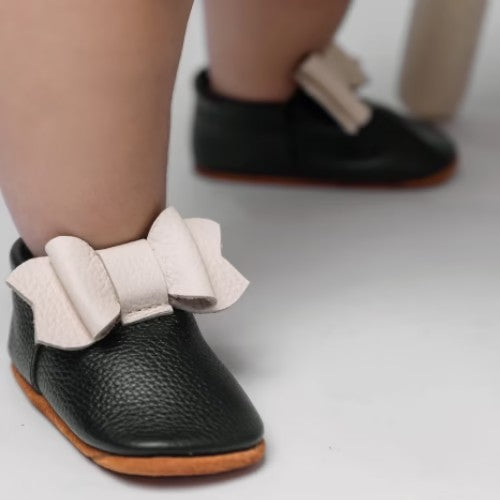 Zapatito Mocs Primeros Pasos - London Negro - Talla 4 - Kiddo & Co