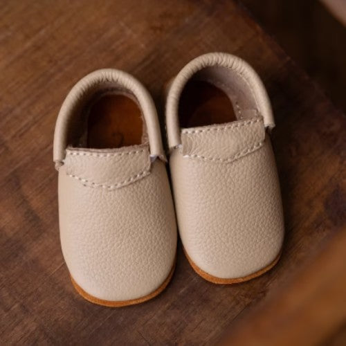 Zapatito Mocs Primeros Pasos - Urban Beige - Talla 4 - Kiddo & Co